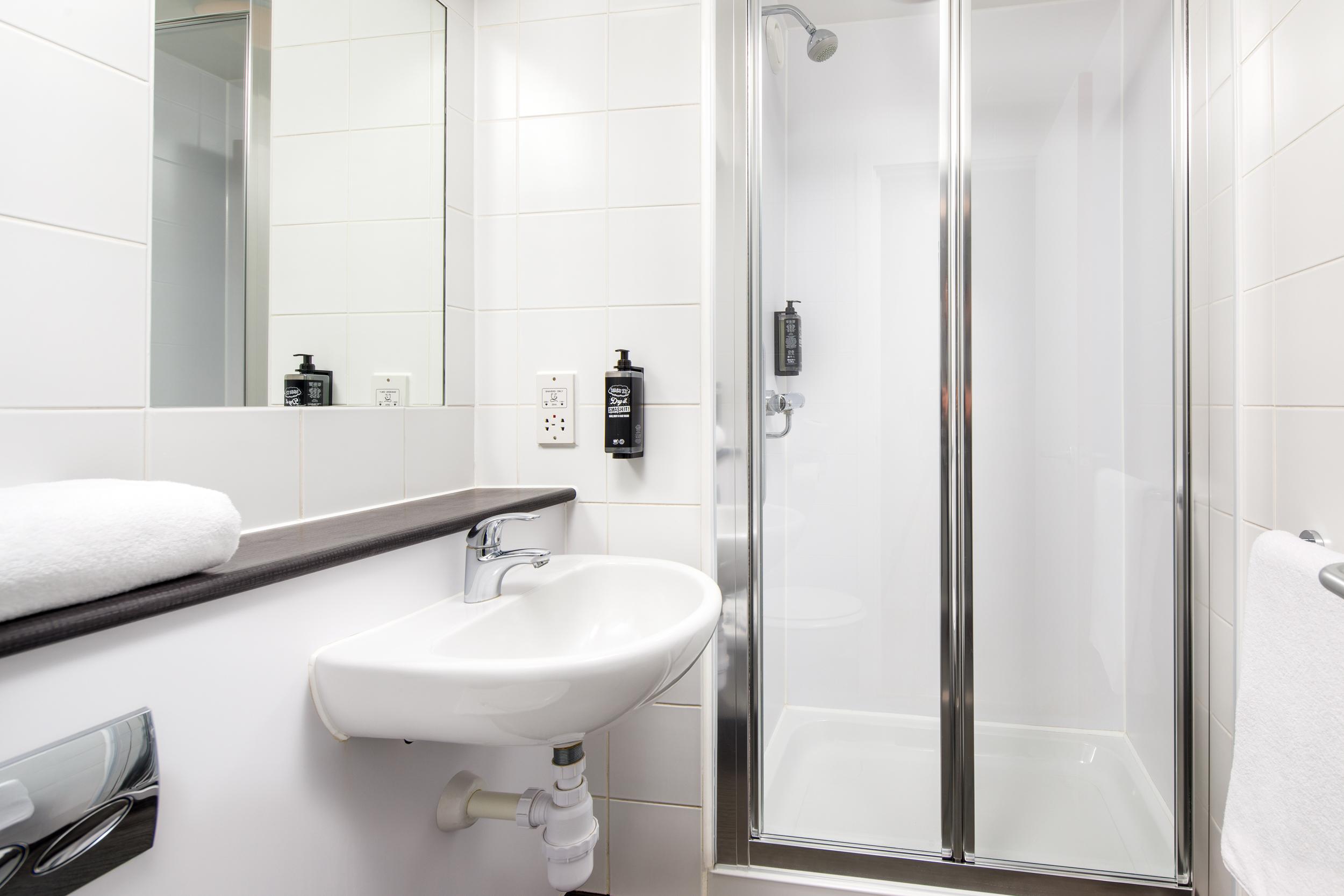 Ibis Budget London Heathrow Central Cranford Kültér fotó
