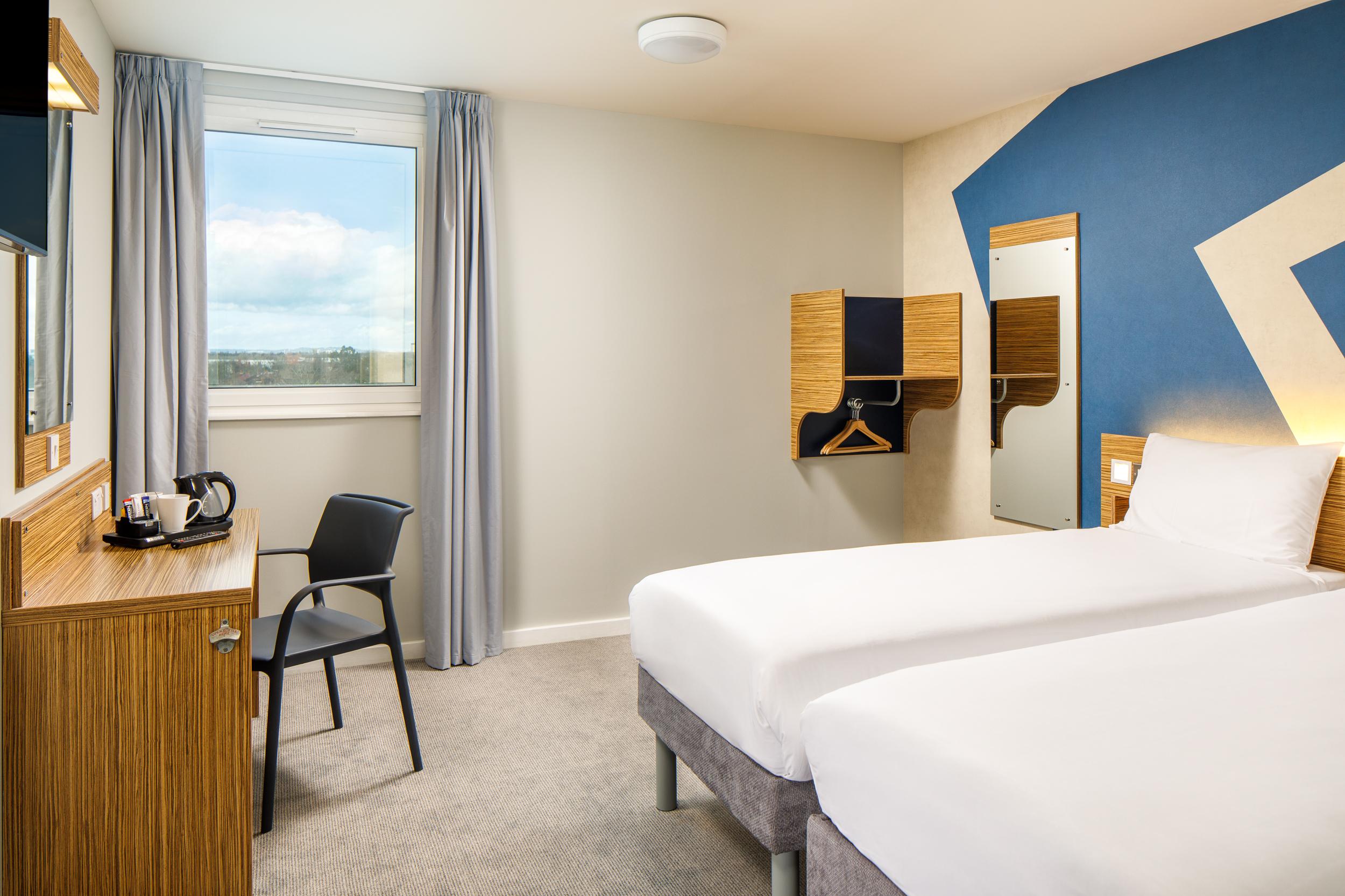 Ibis Budget London Heathrow Central Cranford Kültér fotó