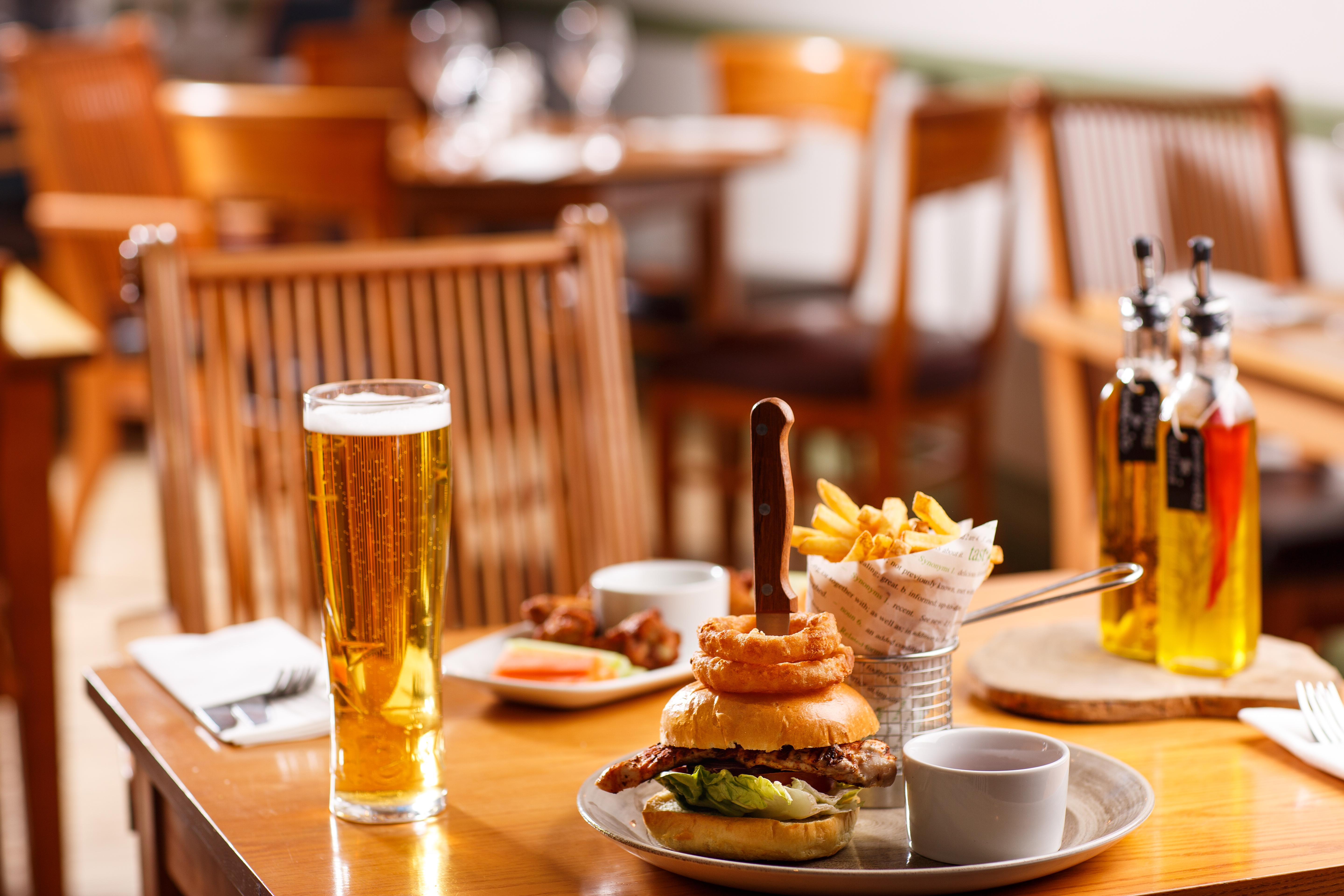 Ibis Budget London Heathrow Central Cranford Kültér fotó